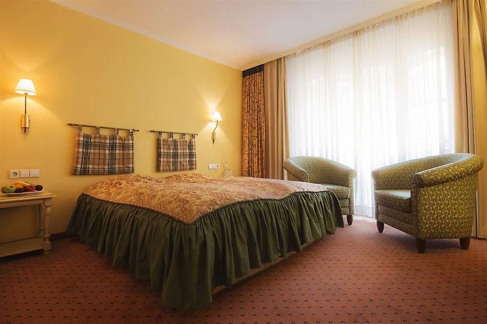 Awa Hotel Munich 4*,