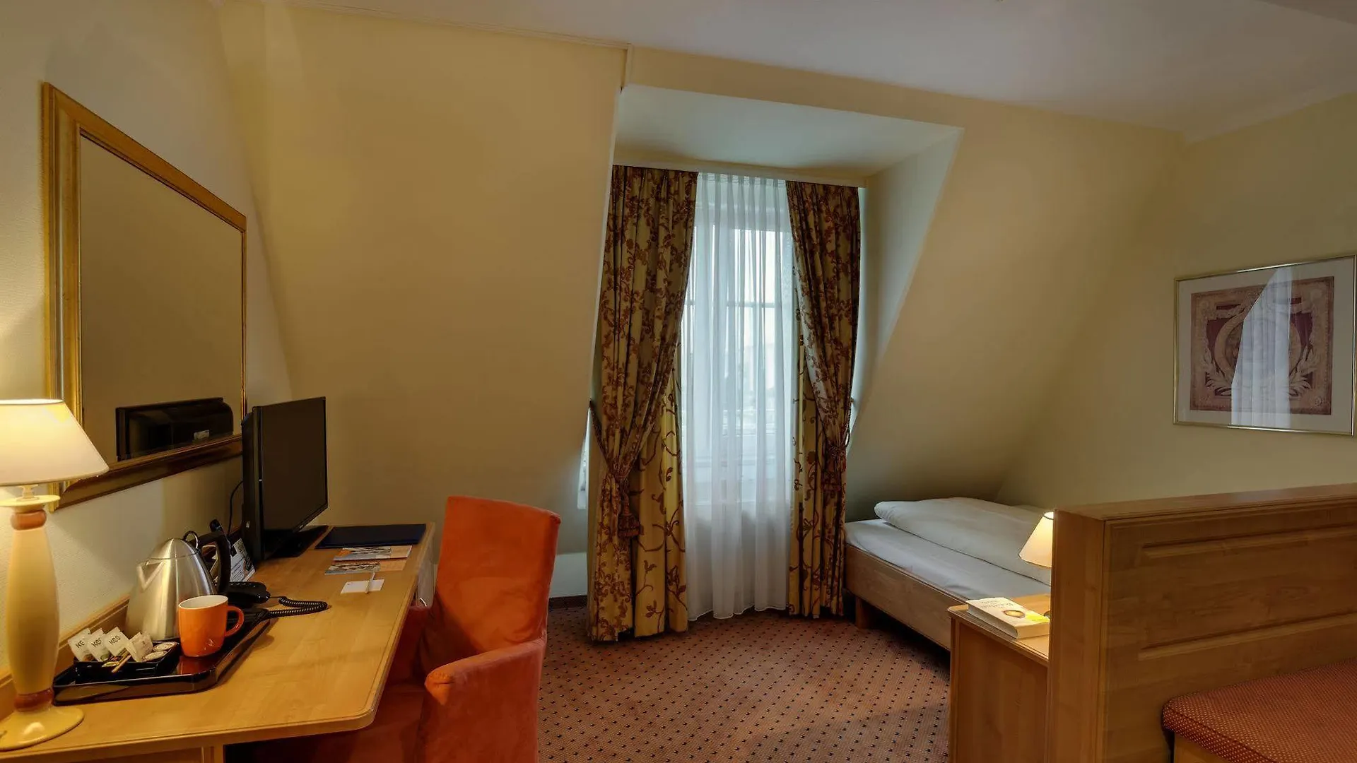 Awa Hotel München